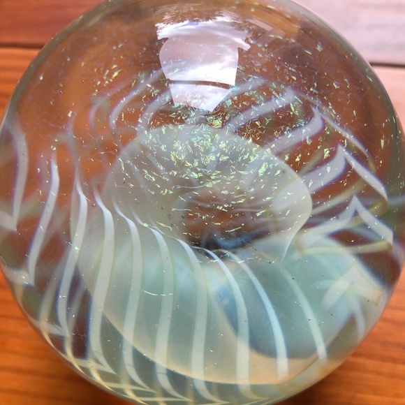 COLLECTORS SIGNED PAPERWEIGHT ENTWINED - Picture 6 of 13